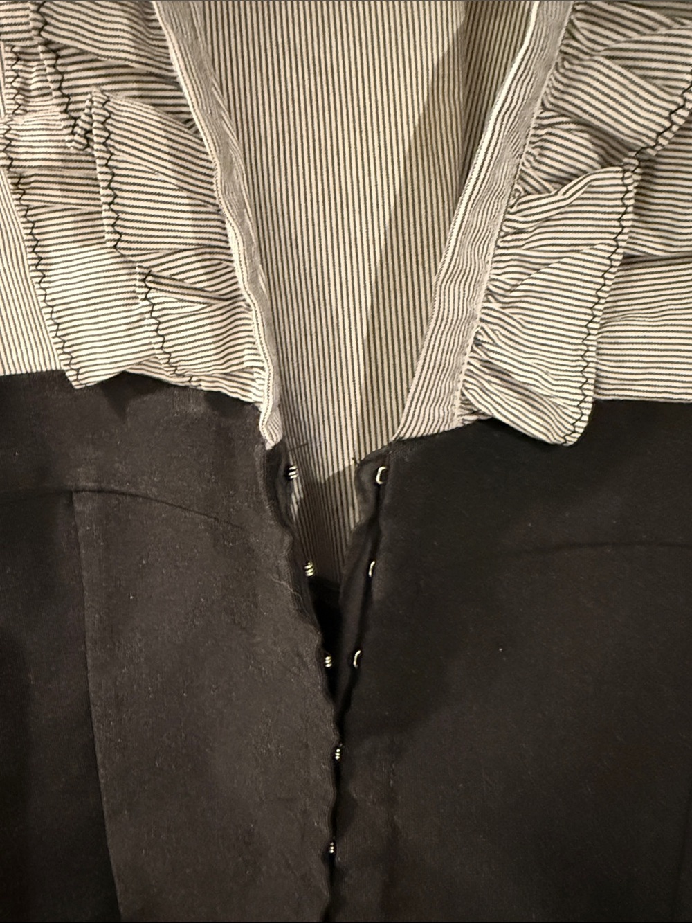 Women's Corset Like Sleeveless Top - Picture 3 of 3